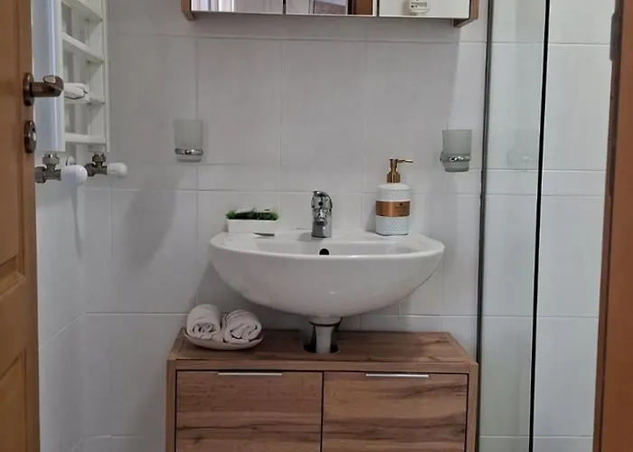 Paradise In The Mountain * Banszko