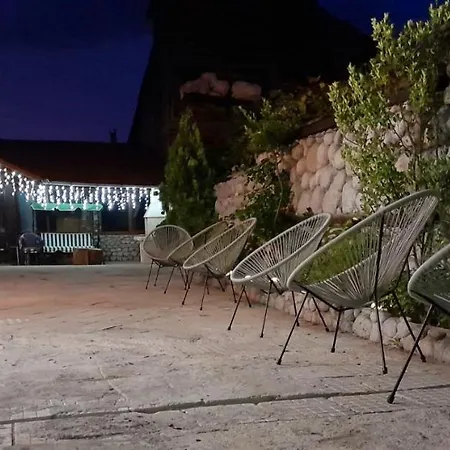 Mountain Paradise Хотел Банско