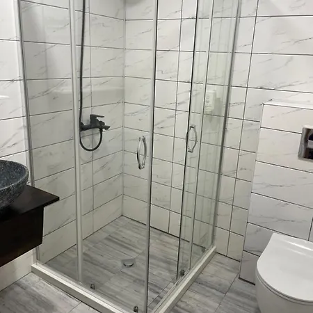 Paradise In The Mountain Hotel *