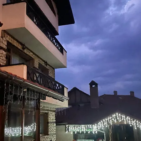 Paradise In The Mountain Hotel *