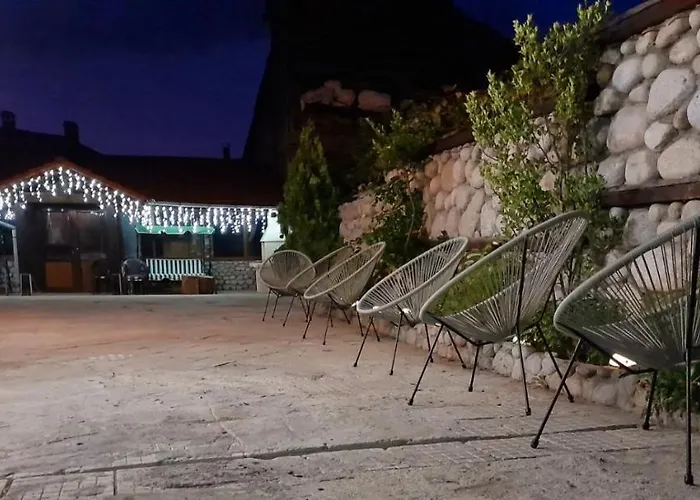 Paradise In The Mountain 酒店 班斯科