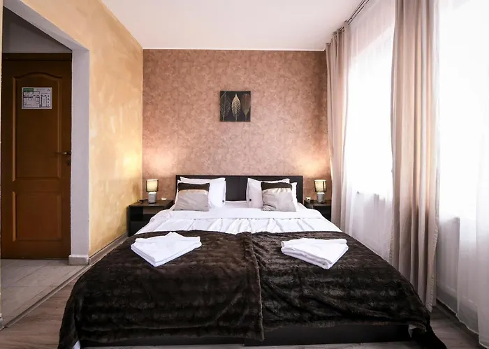 Paradise In The Mountain * 班斯科