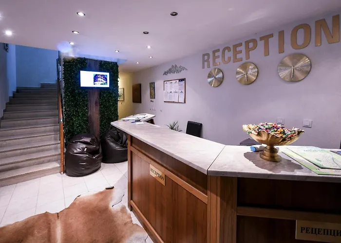 Paradise In The Mountain 班斯科