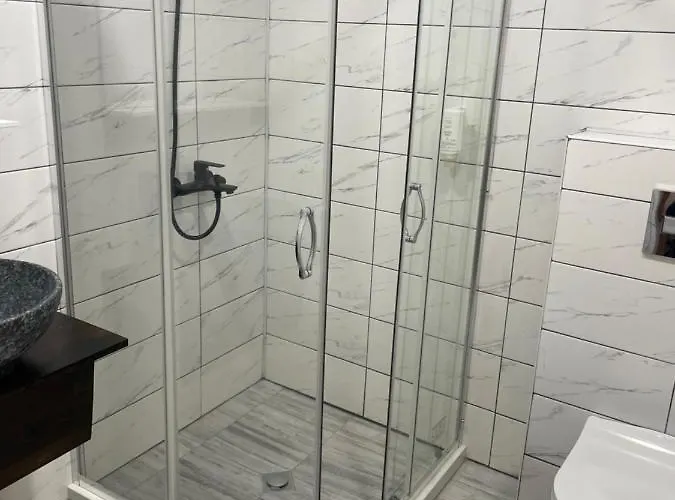 Paradise In The Mountain Hotel *