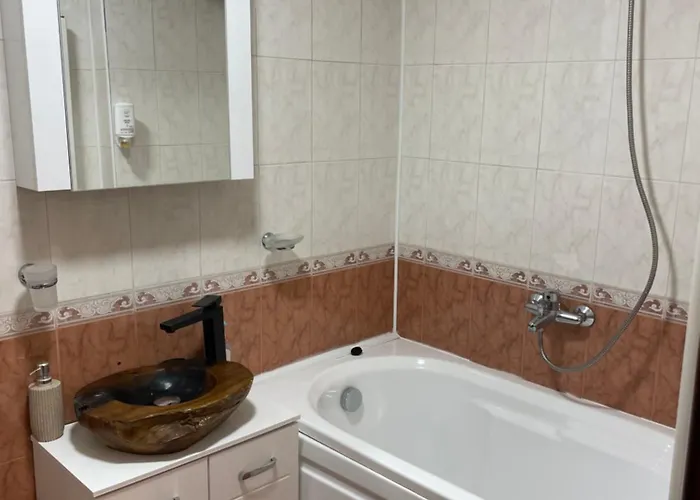 Paradise In The Mountain * 班斯科